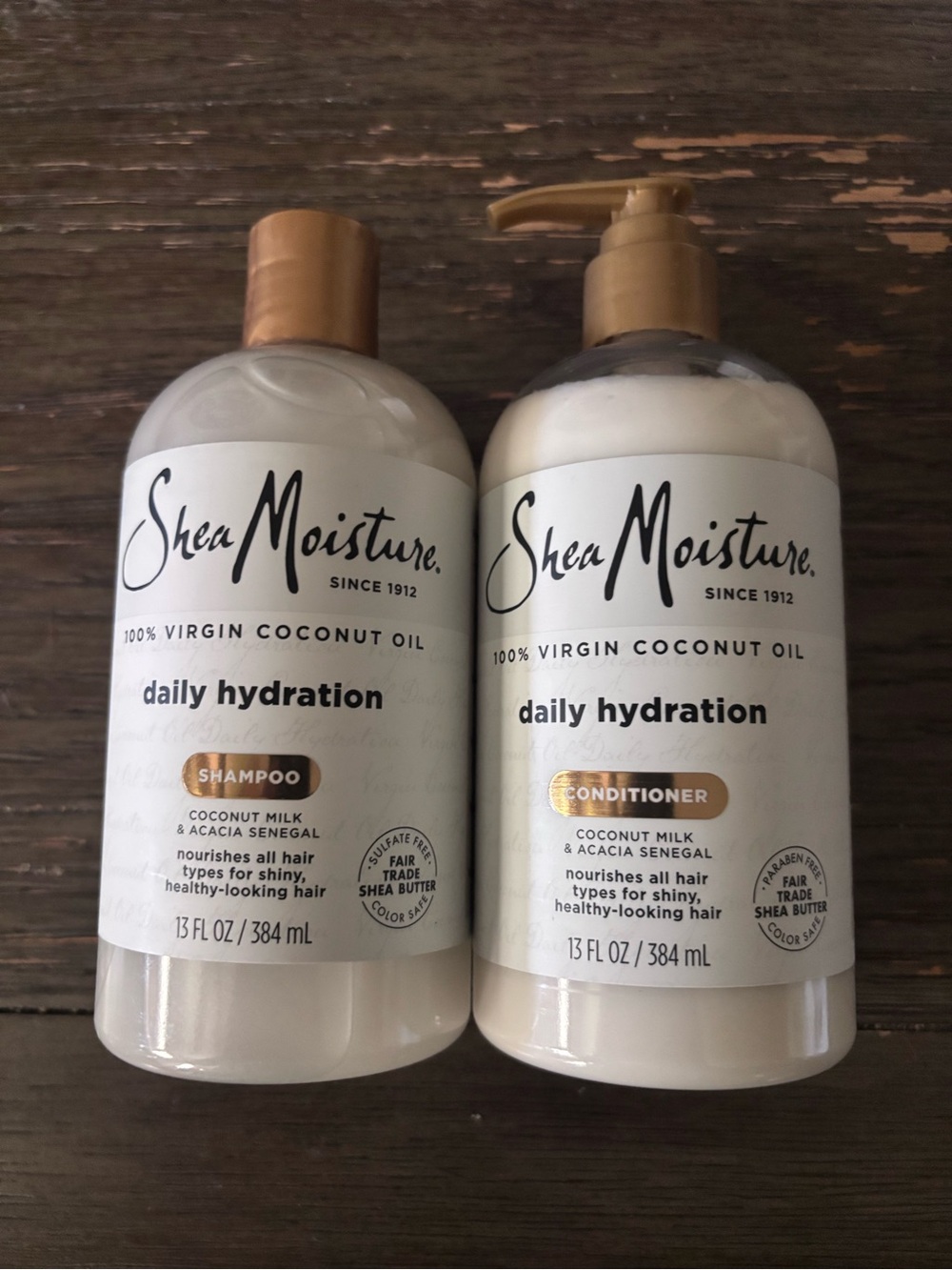 Shea Moisture Daily Hydration Shampoo & Conditioner Bottles - White and Gold